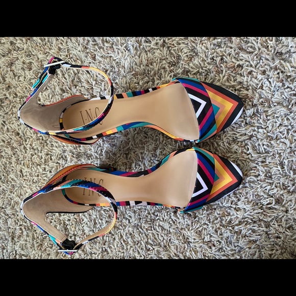 Open Toe Multicolor Heels - Picture 4 of 4